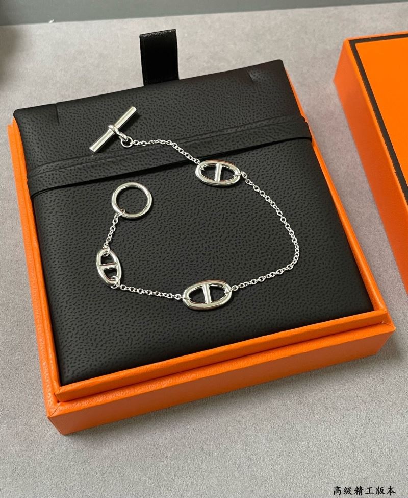 H**me5 bracelets